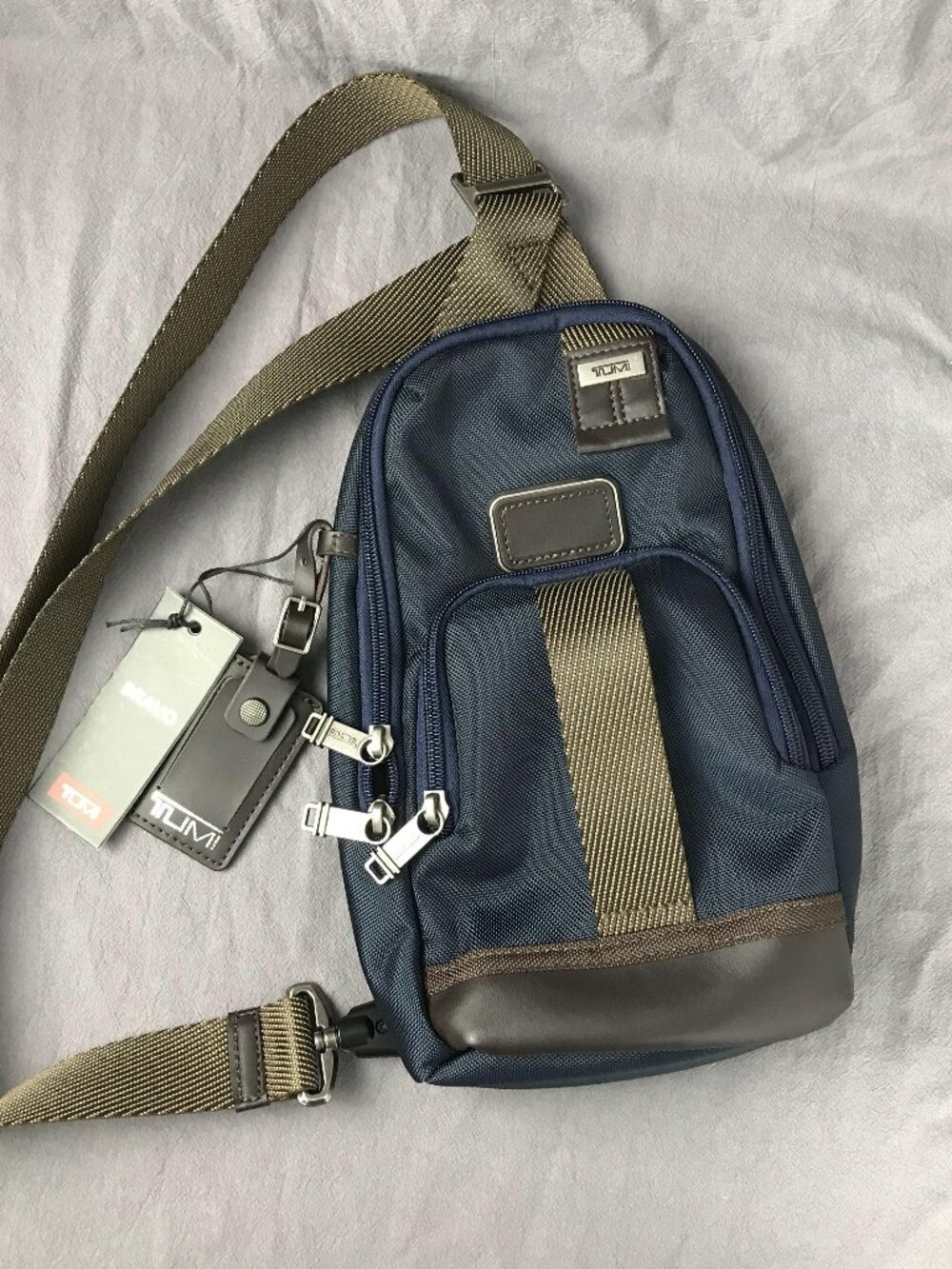 TUMI SLING BAG In blue
